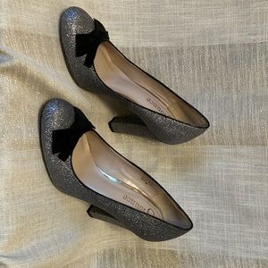 Flounce silver heels